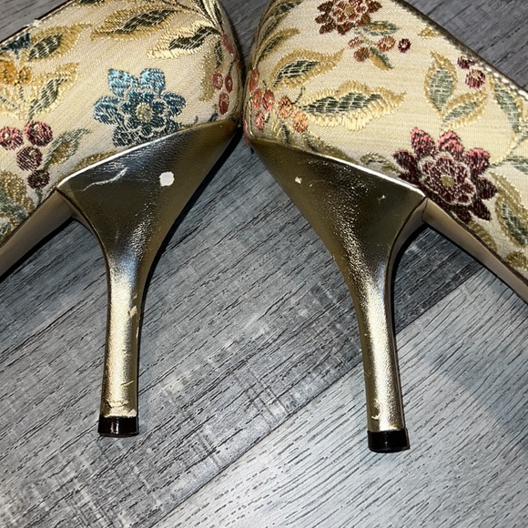 Enzo Angiolini floral print heels ‼️READ DESCRIPTION - Picture 4 of 8